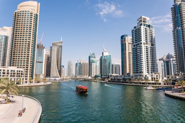 Dubai Beyond the Skyscrapers: A Whirlwind Tour of Luxury, Culture & Adventure